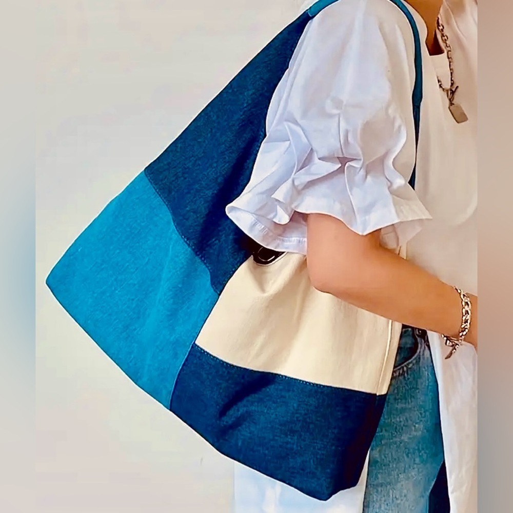 Stylish Blue and Cream HOBO Women's Bag - Picture 11 of 14